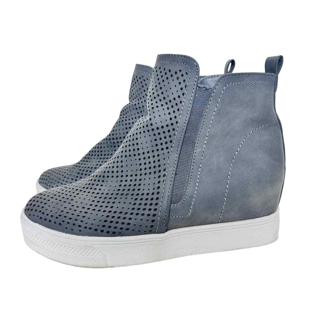 Olive Street Perforated Platform Sneakers 7 Casual Travel Athleisure Sporty Gray — image 4 of 8